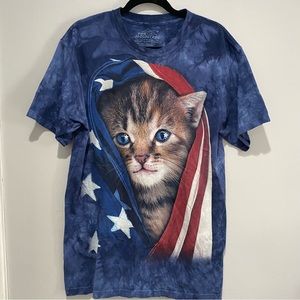 The Mountain Patriotic Kitten Classic Cotton Short Sleeve Tee Shirt Size Medium